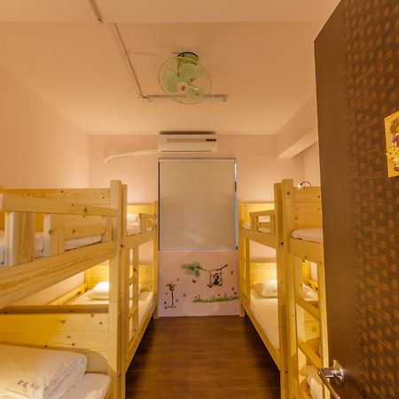 Hostel Golden House New Taipei City Zimmer foto