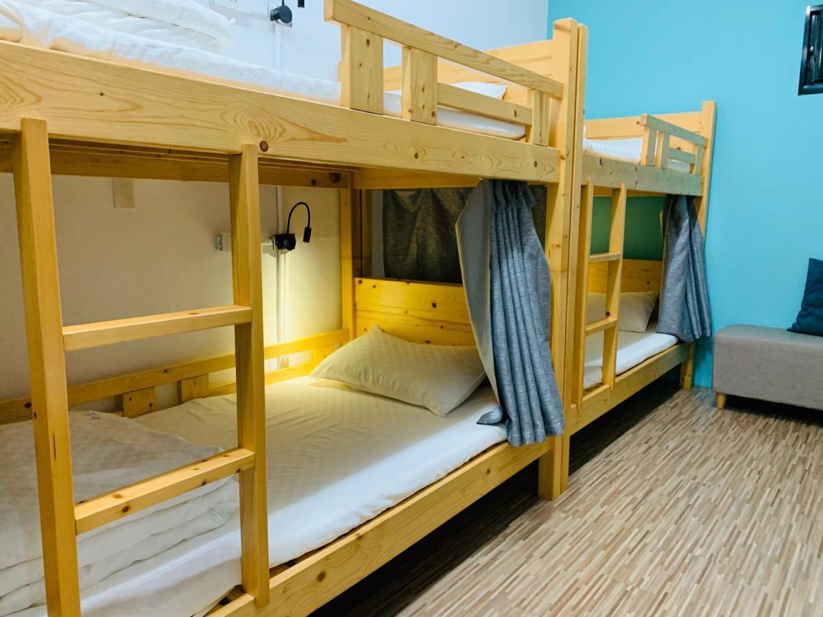 Hostel Golden House New Taipei City Exterior foto