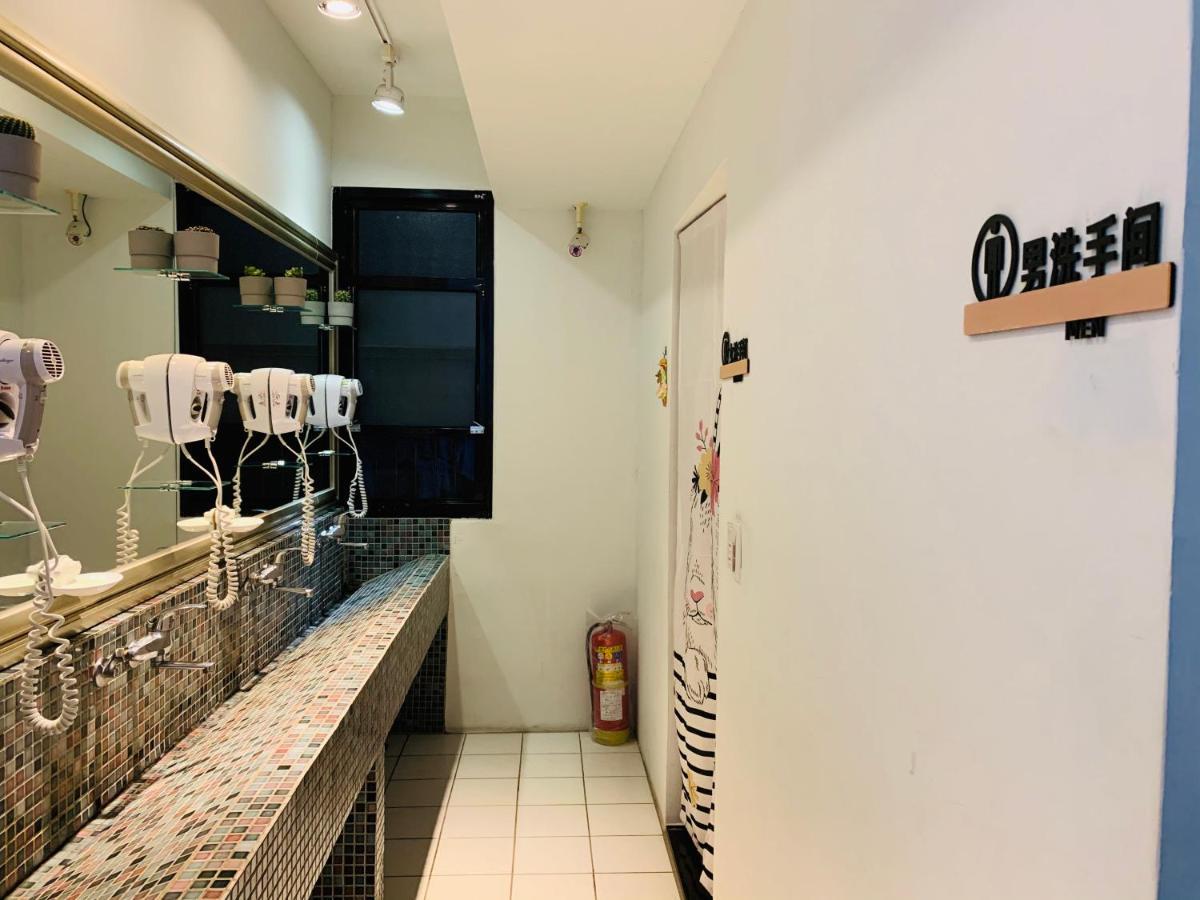 Hostel Golden House New Taipei City Exterior foto